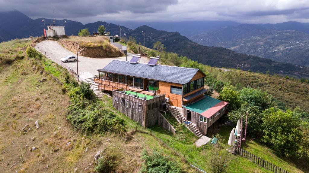 Doğa Manzaralı Bungalov (2)